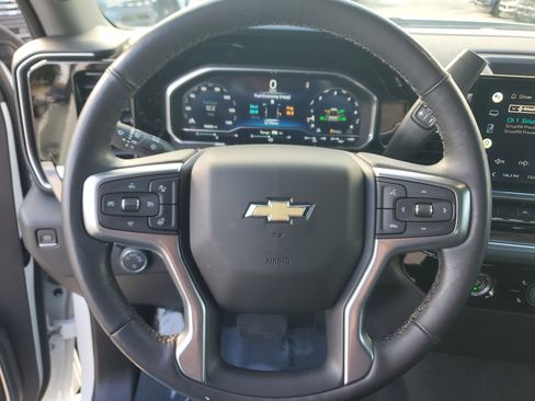 Used 2022 Chevrolet Silverado 1500 LT image 16