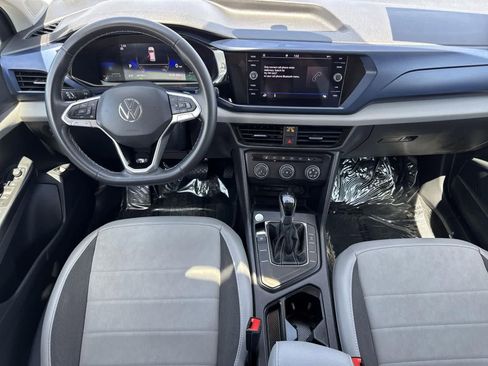 Used 2022 Volkswagen Taos SE image 8