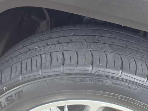 Used 2017 Jeep Renegade Latitude AWD/4WD image 17