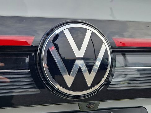 New 2026 Volkswagen Taos SE AWD/4WD image 20