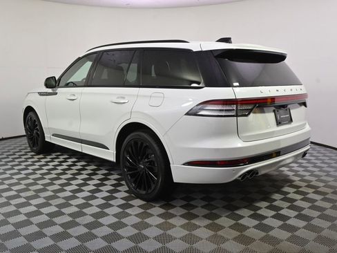New 2026 Lincoln Aviator Reserve AWD/4WD image 3