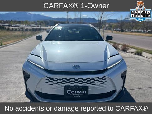 Used 2025 Toyota Crown Signia AWD/4WD image 2