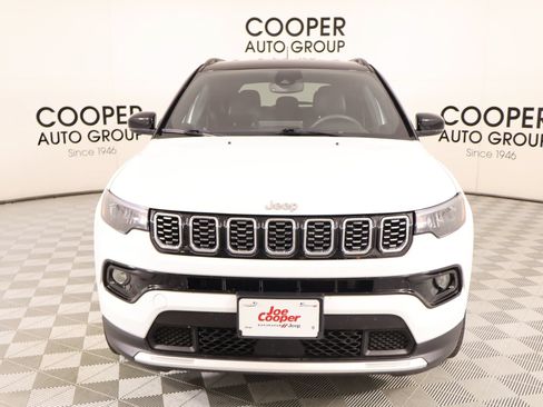 Used 2025 Jeep Compass Limited AWD/4WD image 9