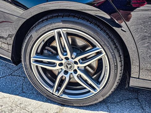 Used 2018 Mercedes-Benz E 400 4MATIC Sedan image 8