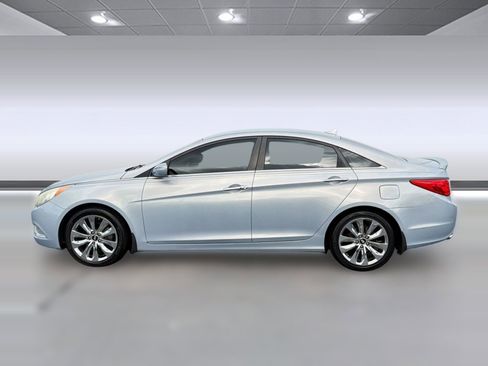 Used 2011 Hyundai Sonata SE FWD image 2