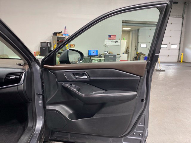 Certified 2023 Nissan Rogue SL AWD/4WD image 29