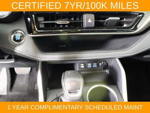 Used 2022 Toyota Highlander XLE AWD/4WD image 27