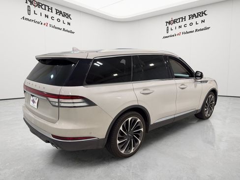 Used 2020 Lincoln Aviator Reserve w/ Equipment Group 202A AWD/4WD image 5