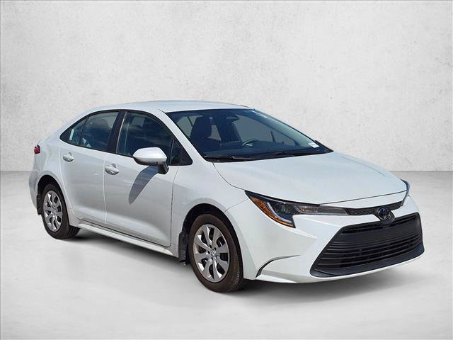 Used 2025 Toyota Corolla LE FWD image 3
