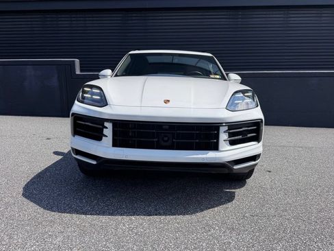 Certified 2026 Porsche Cayenne AWD/4WD image 13