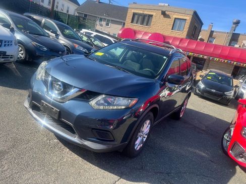 Used 2016 Nissan Rogue SV w/ SV Moonroof Package image 18
