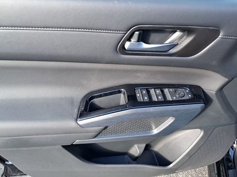 New 2025 Nissan Pathfinder SL w/ Lighting Package (N92) image 21