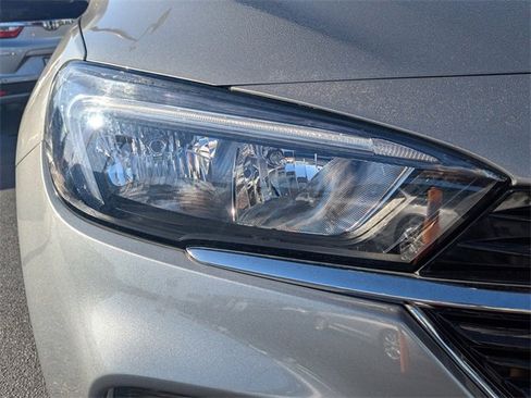 Used 2023 Buick Encore GX Preferred image 9