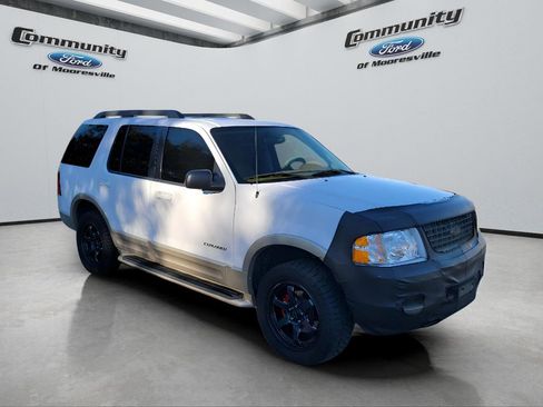 Used 2005 Ford Explorer Eddie Bauer image 3