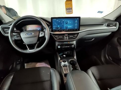 Used 2025 Ford Escape SE image 7