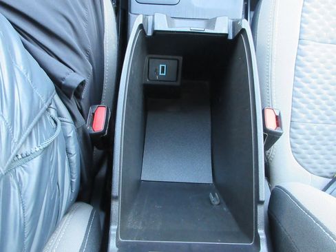 Used 2020 Ford Escape SE image 28