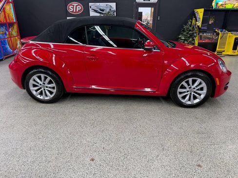 Used 2013 Volkswagen Beetle TDI FWD image 3