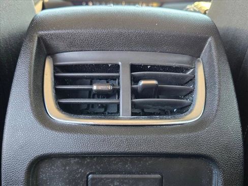 Used 2025 Chevrolet Blazer LT FWD image 17