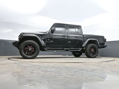 Used 2021 Jeep Gladiator Willys image 35