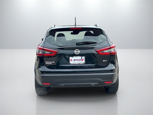 Used 2020 Nissan Rogue Sport SV image 6