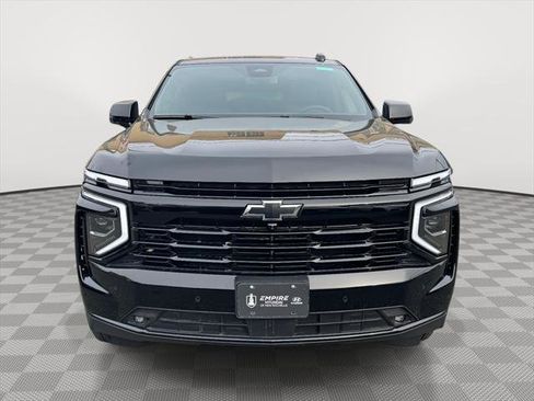 Used 2025 Chevrolet Suburban RST w/ Sun And Tow Package image 2