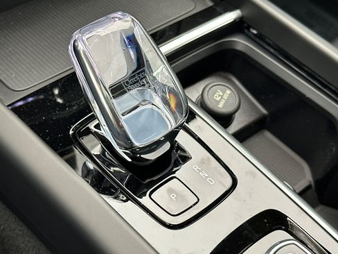 New 2026 Volvo XC60 B5 Ultra AWD/4WD image 18