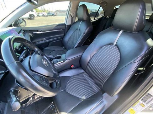 Certified 2022 Toyota Camry SE w/ Convenience Package image 11