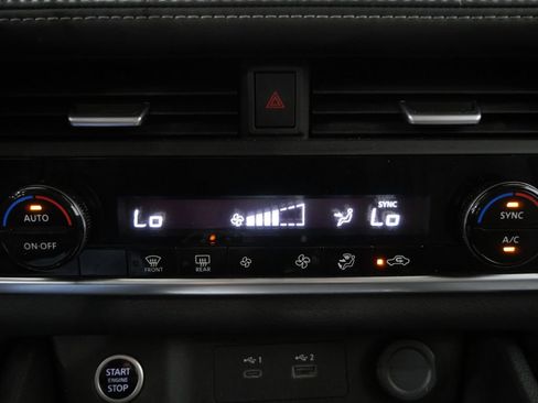 Used 2023 Nissan Rogue SV image 19