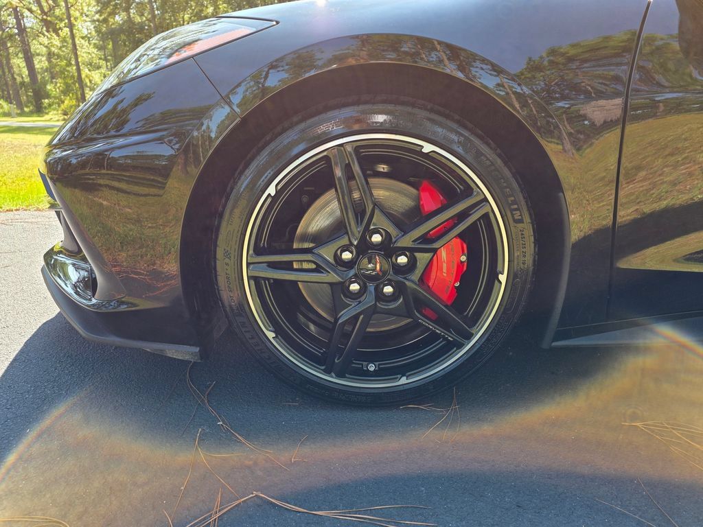 Used 2023 Chevrolet Corvette Stingray Premium Cpe w/ Z51 Performance Package RWD image 9