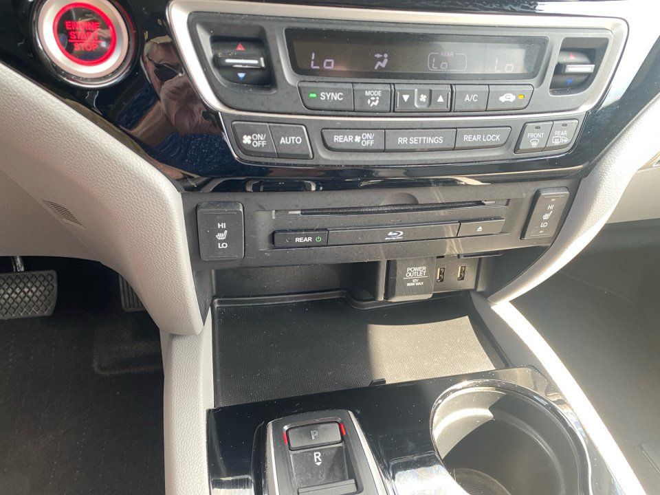 Used 2016 Honda Pilot Touring image 22
