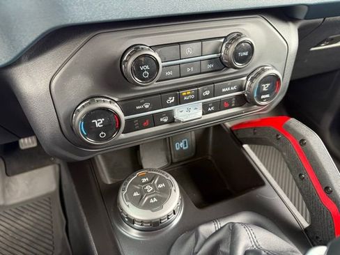 Certified 2025 Ford Bronco Heritage Edition image 33