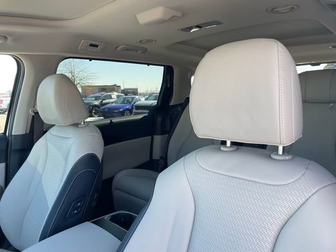New 2026 Kia Carnival SX Prestige image 23