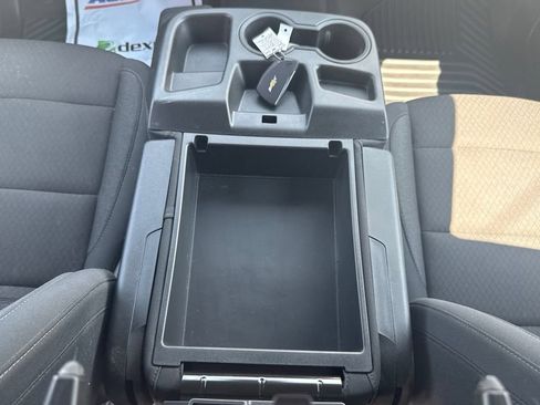 Used 2023 Chevrolet Silverado 1500 LT AWD/4WD image 15