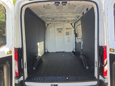 Used 2017 Ford Transit 150 130 Medium Roof RWD image 7