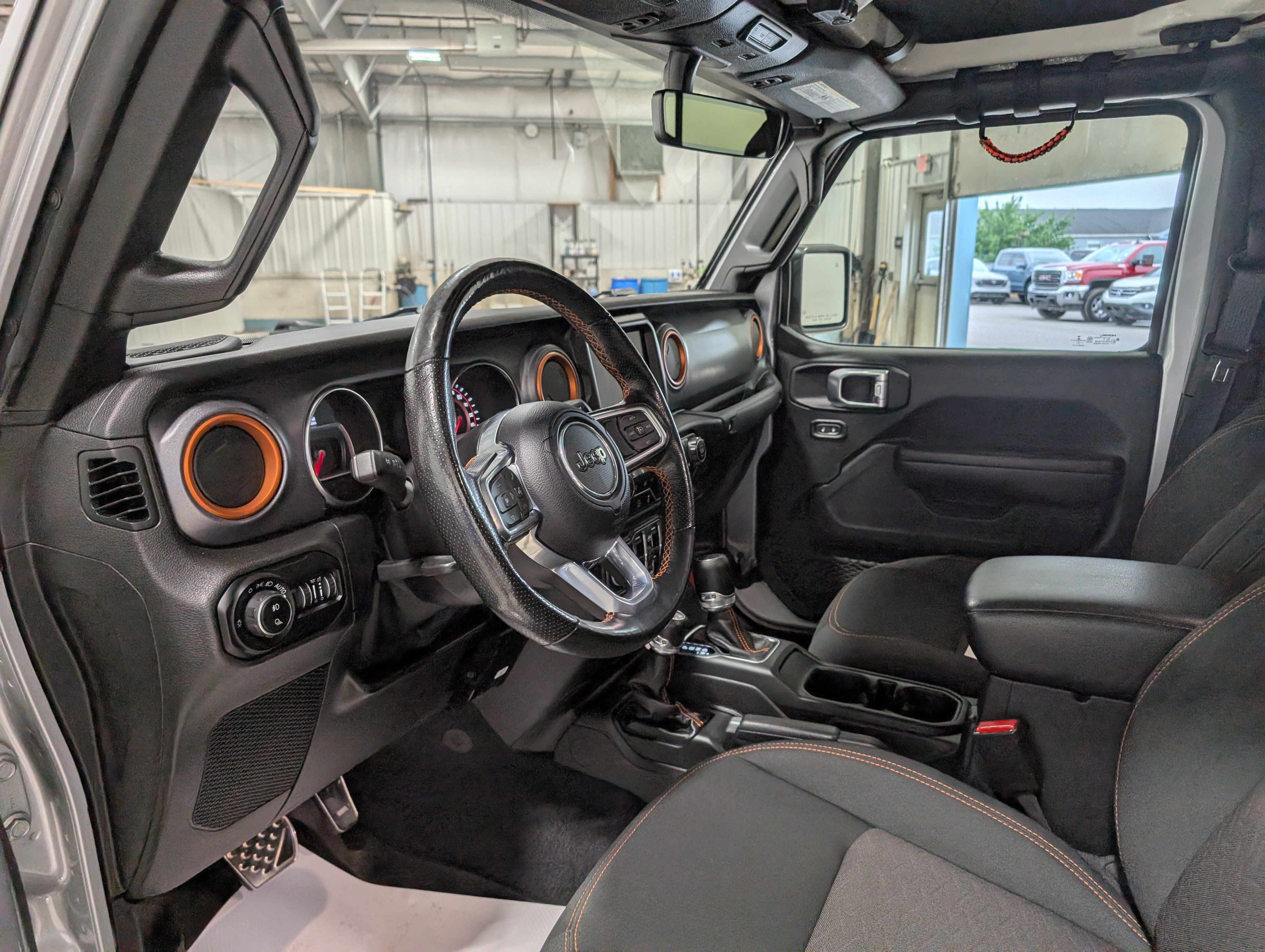 Used 2021 Jeep Gladiator Mojave AWD/4WD image 15