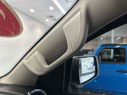 Used 2022 RAM 1500 Laramie image 36