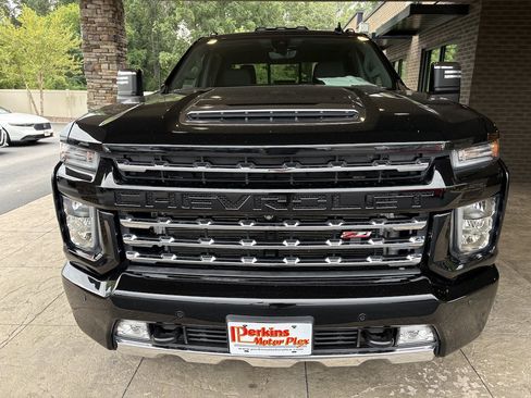 Used 2022 Chevrolet Silverado 2500 LTZ w/ Z71 Chrome Sport Edition AWD/4WD image 3