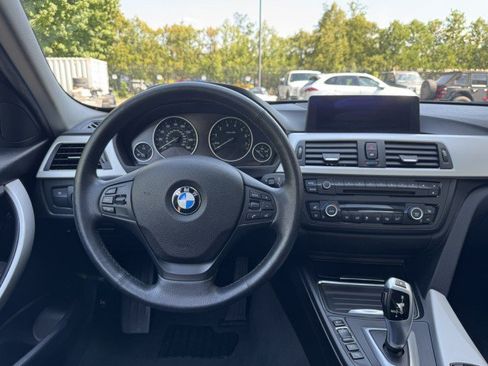 Used 2013 BMW 328i xDrive Sedan AWD/4WD image 30
