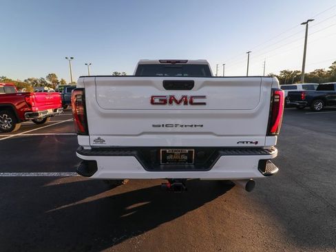 Used 2024 GMC Sierra 2500 AT4 w/ Technology Package image 8