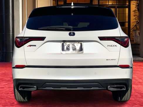 Used 2024 Acura MDX A-Spec image 4