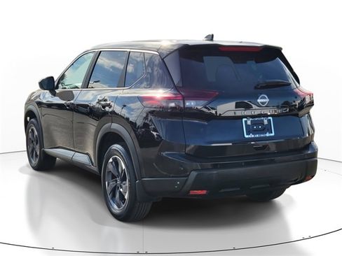 Used 2026 Nissan Rogue SV image 3