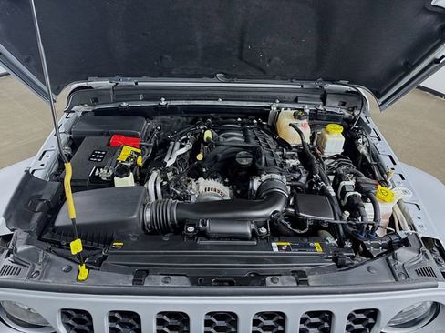 Used 2022 Jeep Gladiator Sport AWD/4WD image 27