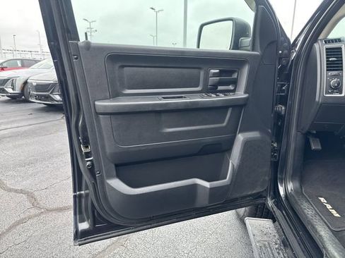 Used 2016 RAM 1500 Express w/ Black Ram 1500 Express Group AWD/4WD image 10