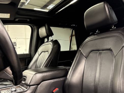 Used 2021 Ford Expedition Max Limited image 6