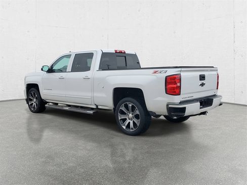 Used 2018 Chevrolet Silverado 1500 LT w/ All Star Edition image 5
