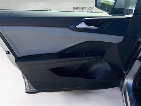 Used 2022 Volkswagen Taos SE image 19