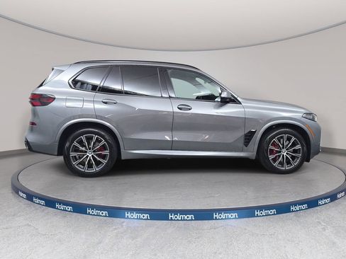 Used 2026 BMW X5 xDrive40i w/ M Sport Package AWD/4WD image 4