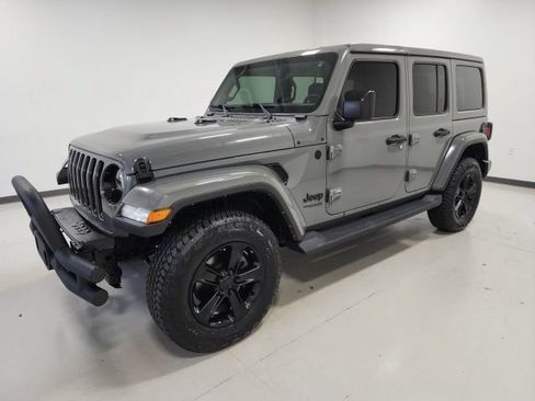 Used 2022 Jeep Wrangler Unlimited Sahara AWD/4WD image 11