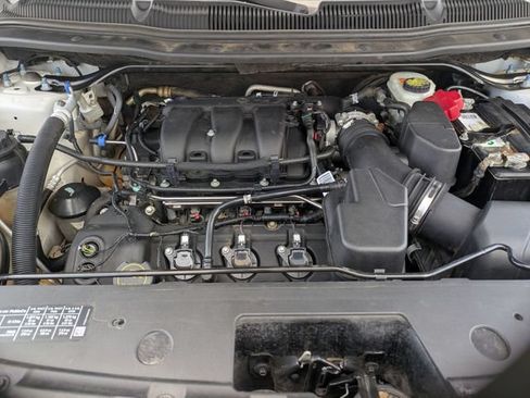 Used 2018 Ford Explorer XLT FWD image 13