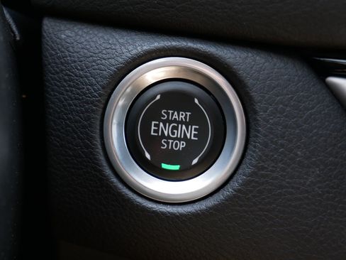 Used 2024 Cadillac XT4 Sport AWD/4WD image 29